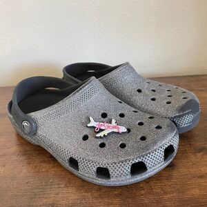 Size 3 / Girls' Crocs Sandals
